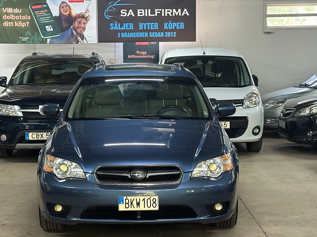 Subaru Outback 2.5 4WD Automat Panoramatak Välskött En ägare Nyservad 
