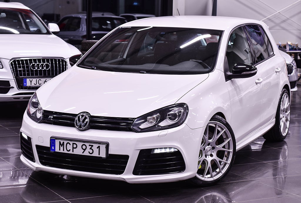 Volkswagen Golf 5-dörrars R 2.0 TSI 4Motion R|Sportavgtass|Dyuaudio