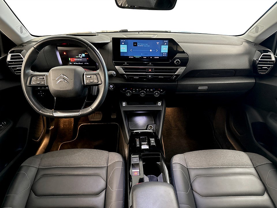 Bild på Citroën e-C4 Shine 50kWh 136hk Aut B-KAMERA CARPLAY