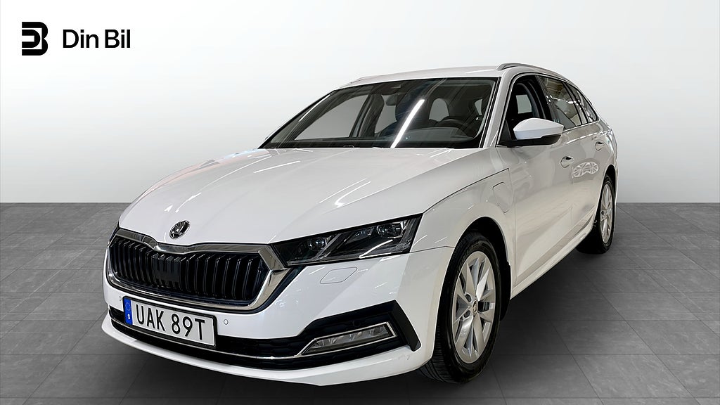 Skoda Octavia iV Laddhybrid 204hk Style Drag