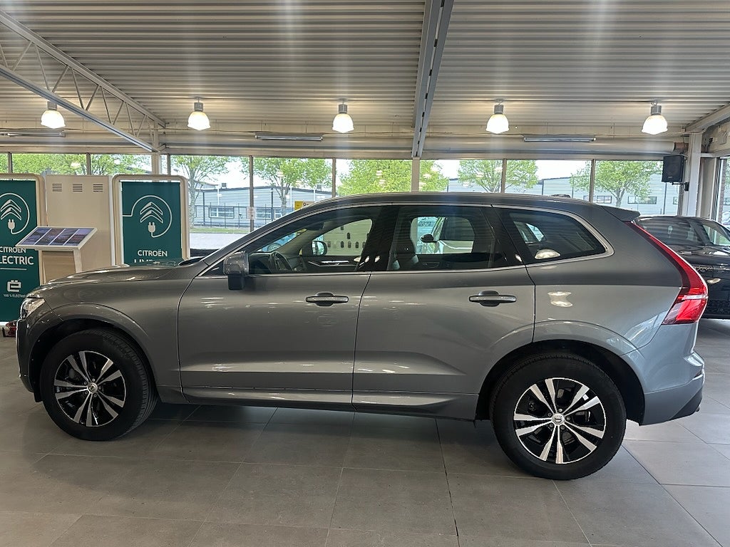 Volvo XC60 B4 AWD AUT Momentum Advanced / Harman & Kardon