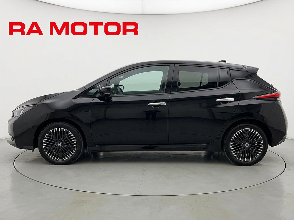 Nissan Leaf Tekna | 40kWh | 360° | Bose | Värmepump | Navi | Moms 2023