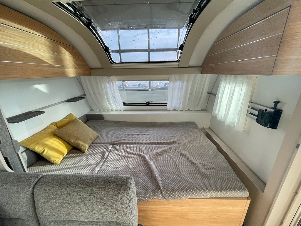 Adria Adora 573PT / Mover / AC / Barnkammare / Markis /  - Adria