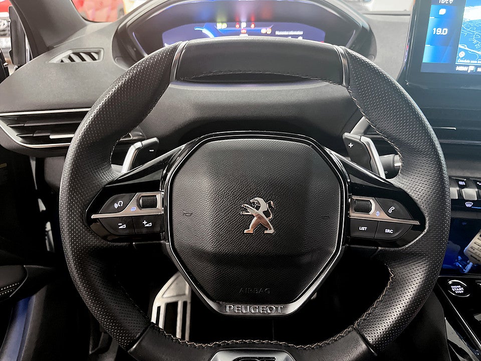 Bild på Peugeot 3008 GT 1.2 PT 130hk Aut B-KAMERA CARPLAY