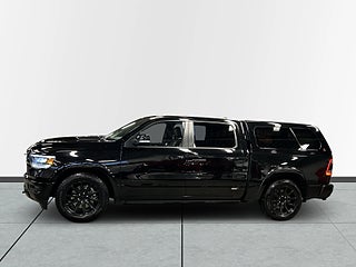 RAM 1500 Crew Cab 5.7 V8 4x4 Laramie Black Edition MOMSAD/VÄLUTRUSTAD