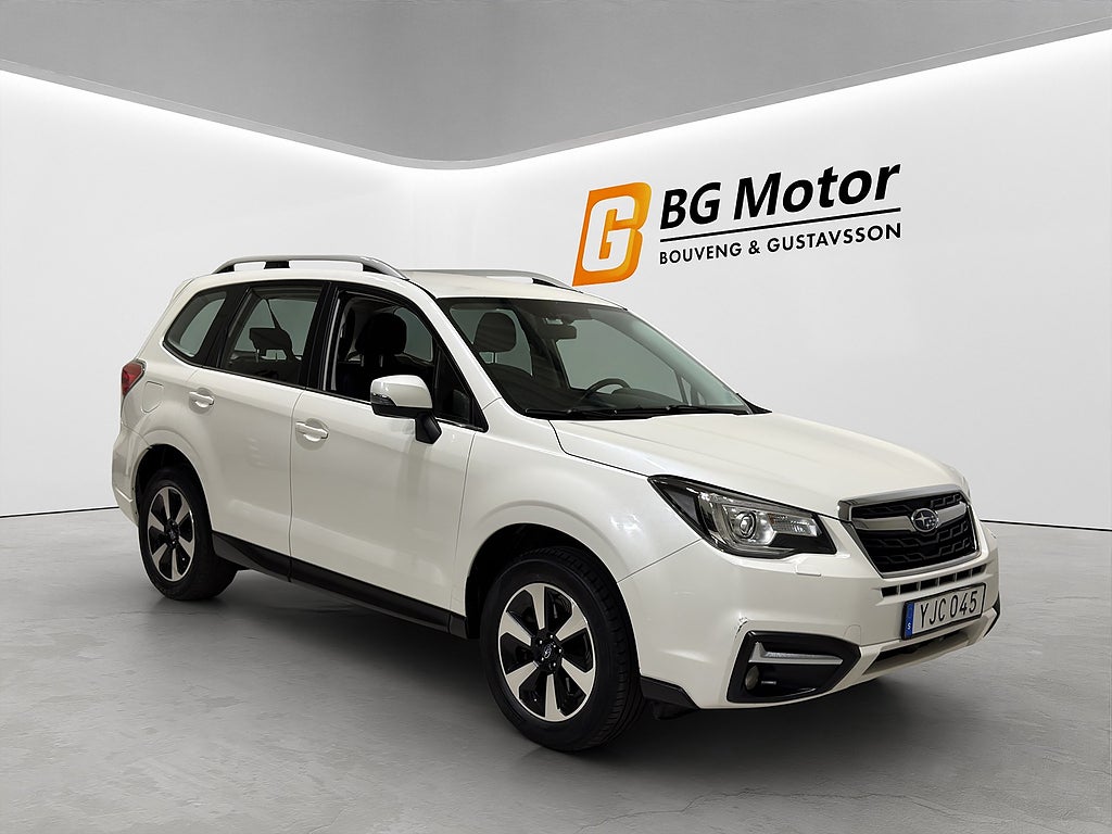 Subaru Forester 2.0 4WD 147HK Aut Drag/Elstol-förare/BT/Backkamera