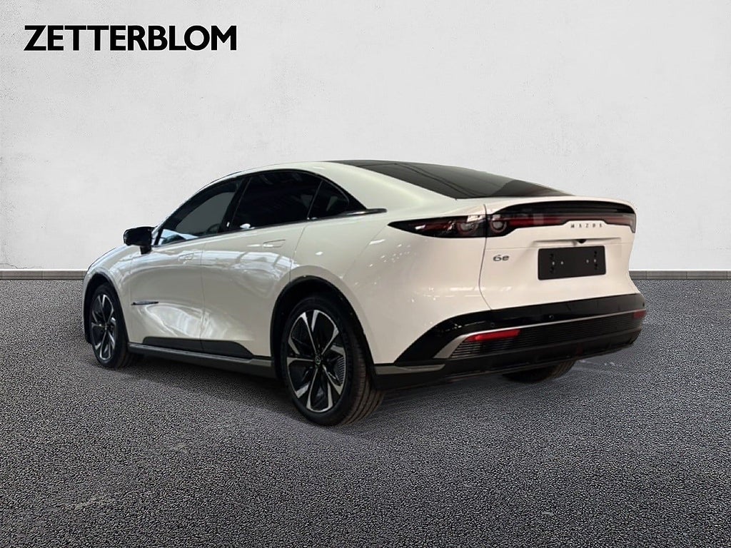 Halvkombi Mazda 6 3 av 13