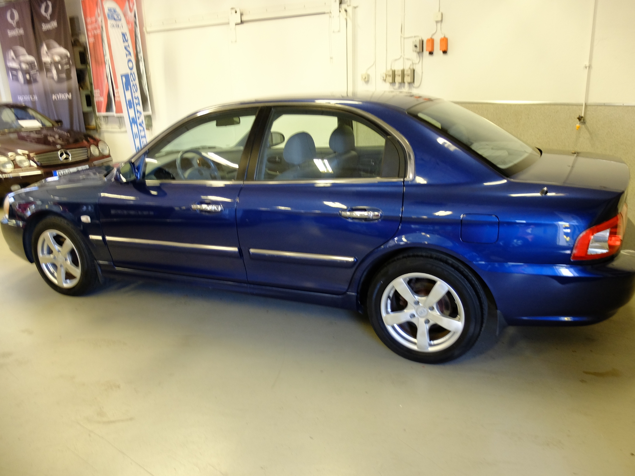 Kia Magentis 2.5 V6 Aut Skinn 2005, bild 4/37