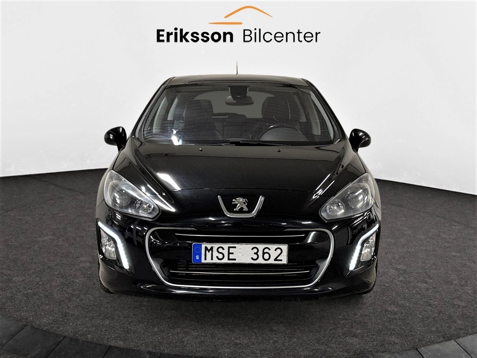 Peugeot 308 GTi 1.6 THP 200hk Manuell 2011, bild 3/53