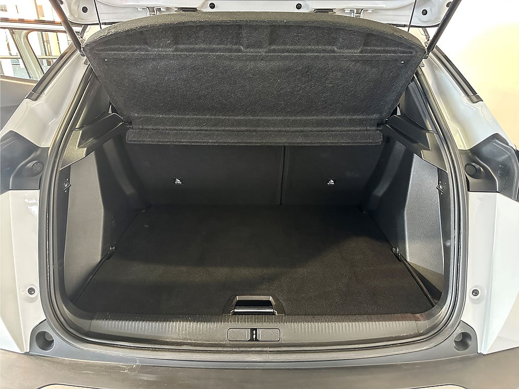 Bild på Peugeot 2008 GT 1.2 PT 130hk Aut - B-KAMERA, NAV, CARPLAY