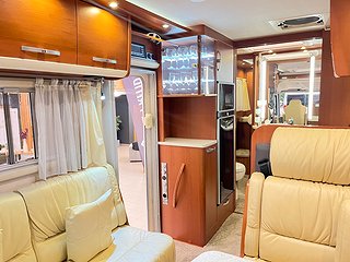 Husbil-integrerad Frankia Luxury Class 840 21 av 36