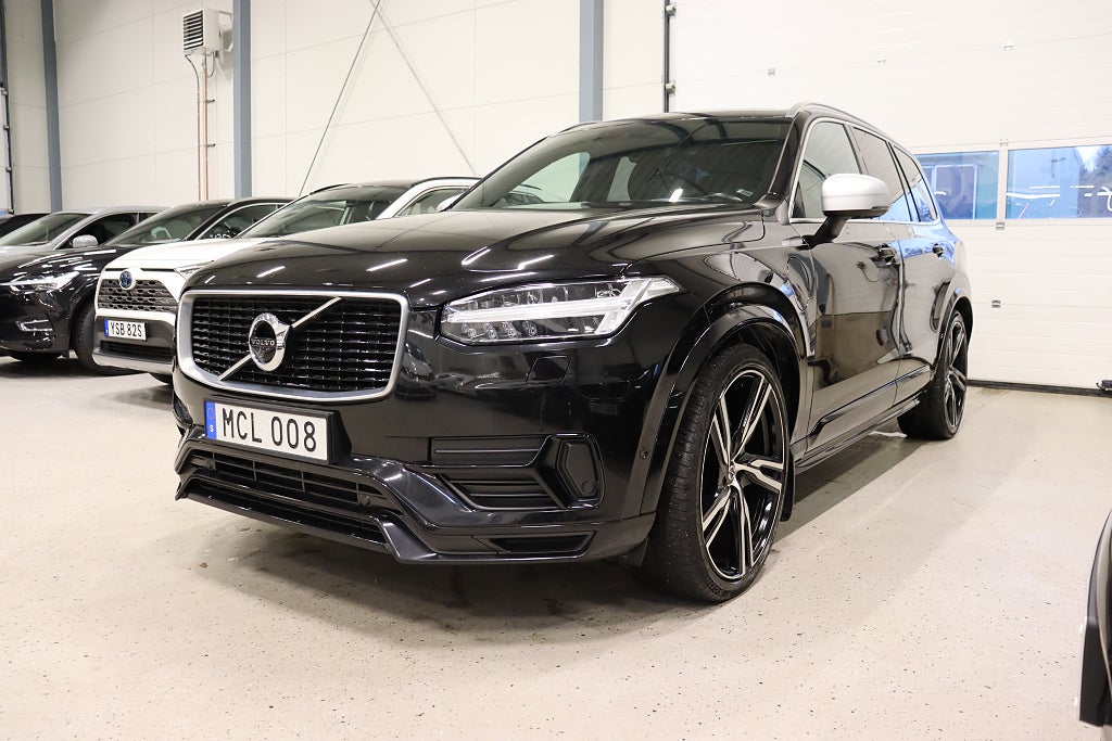 Volvo XC90 Recharge T8 AWD R-Design Pano B&W 360° 7-Sits 392hk