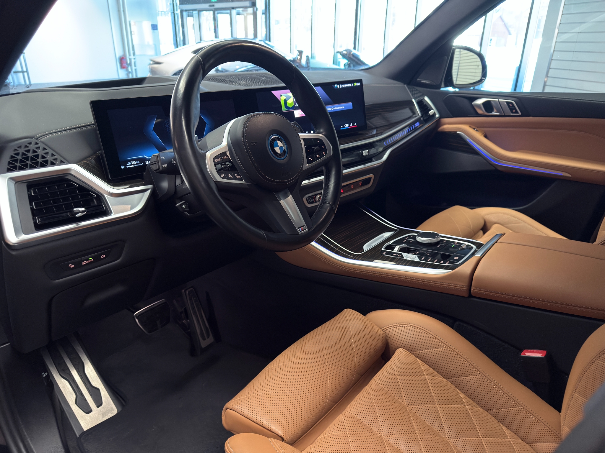 BMW X5 xDrive50e 490hk M-Sport | Innovation | Drag 2024 - miniatyr 40