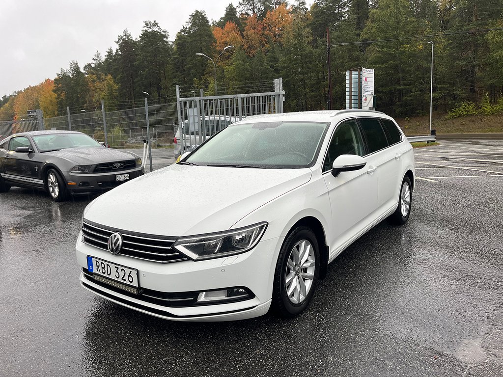 Volkswagen Passat Sportscombi 1.4 TSI 150hk Kamera Nyservad