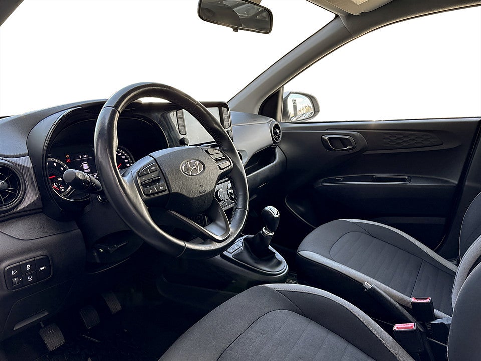 Bild på Hyundai i10 Essential 1.0 MPi 67hk CARPLAY RATTVÄRME