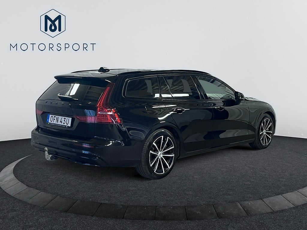 Volvo V60 Recharge T6 AWD Plus Dark 399hk H/K DRAG Orrefors NAVI bild 5