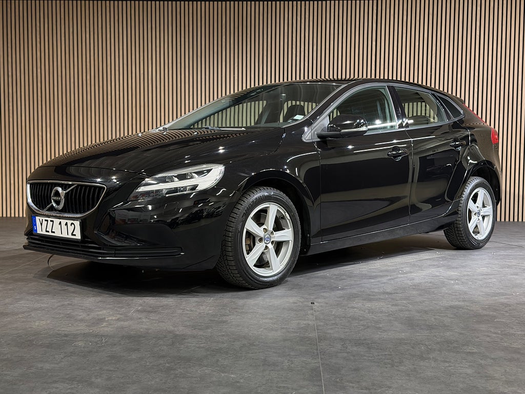 Volvo V40 D2 Geartronic Momentum /Värmare/ 0,36L/M / Skatt 1103kr