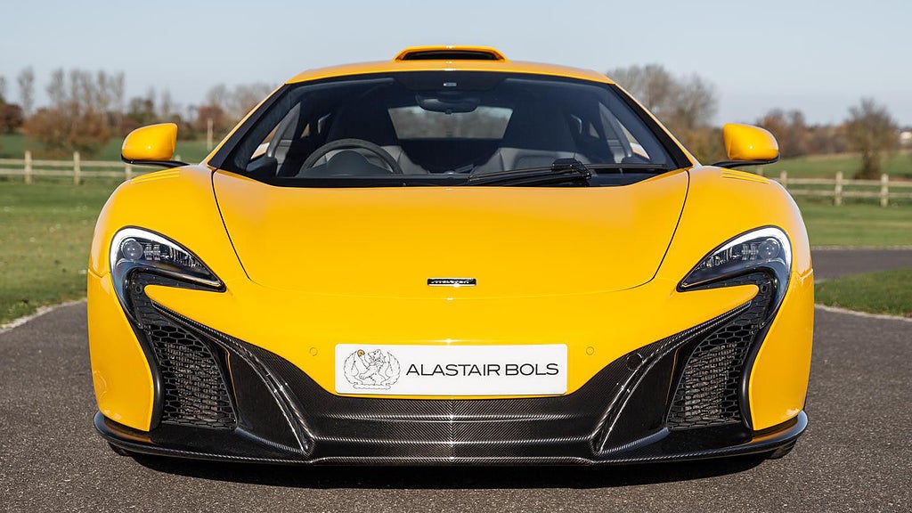 Den här McLaren 650S Le Mans har en unik färg i form av solgult. Foto: Piston Heads. 