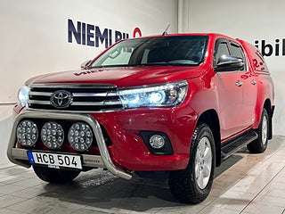 Toyota Hilux Dubbelhytt AWD Drag Dvärm Kamera Skinn MOMS SoV