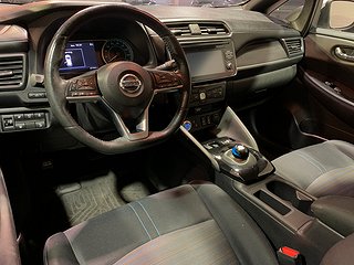 Halvkombi Nissan Leaf 10 av 23