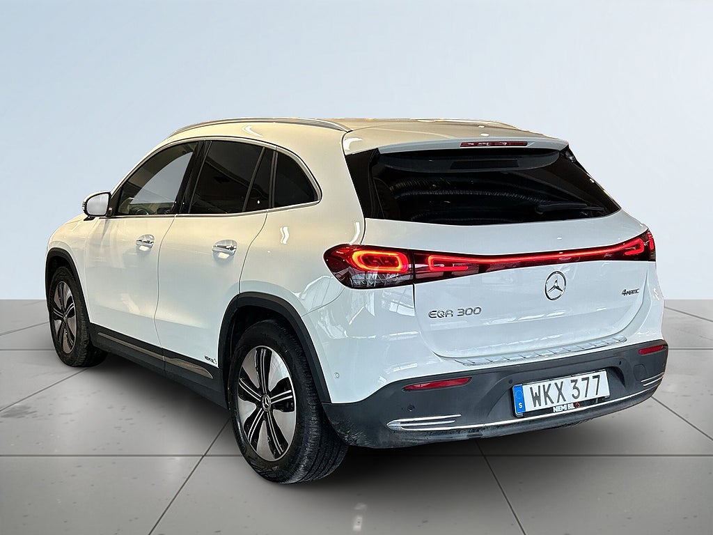 Mercedes-Benz EQA 300 4MATIC Electric Art Line MOMS/Ad.Fhåll/Kamera/SoV
