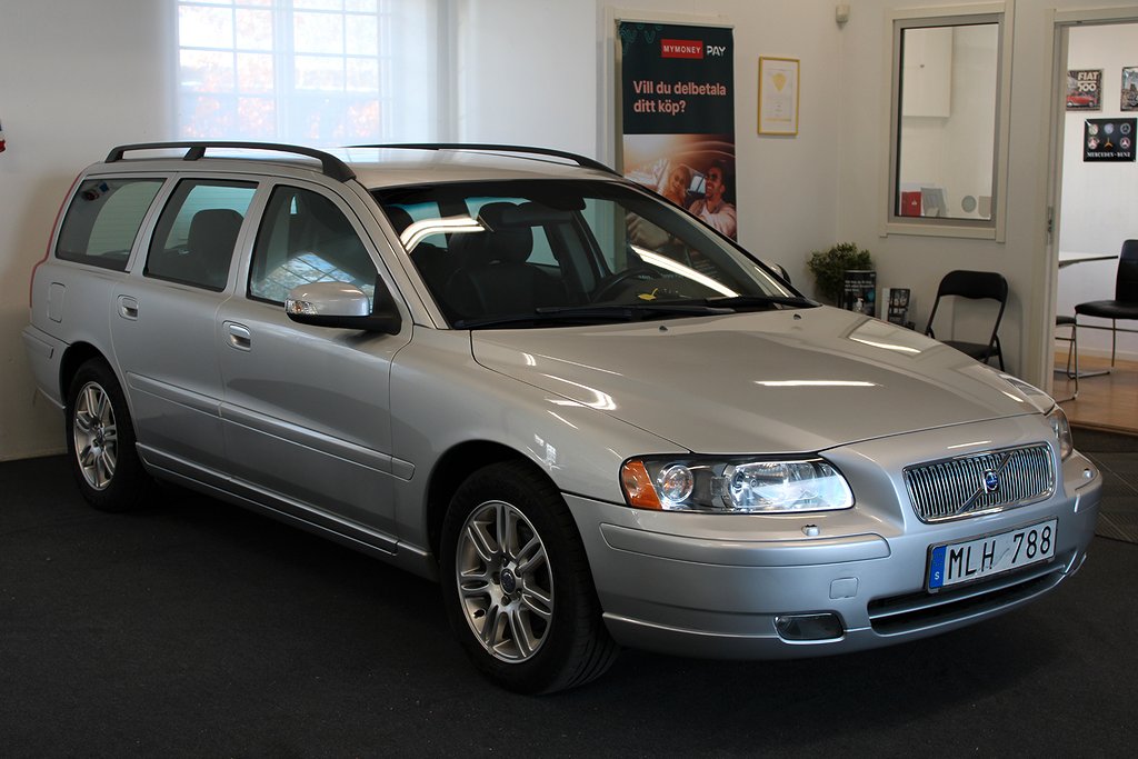 Volvo V70 2.4D Classic Momentum / 1-Brukare / Drag  /163hk