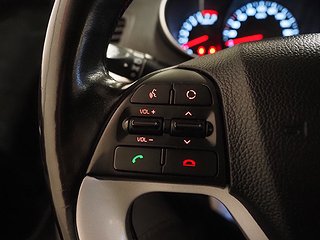 Halvkombi Kia Picanto 17 av 20