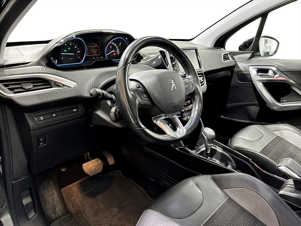 Bild på Peugeot 2008 Allure 1.2 PT 110hk Aut PANO B-KAMERA