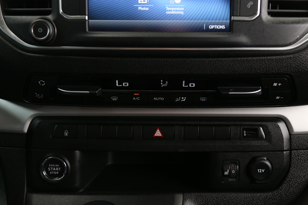 Toyota Proace Verso 2,0 D-4D 144hk Aut 9-sits Värmare Drag Leasbar 2023