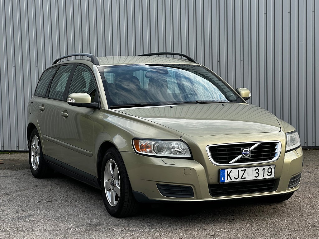 Volvo V50 1.8F Kinetic Ny servad 