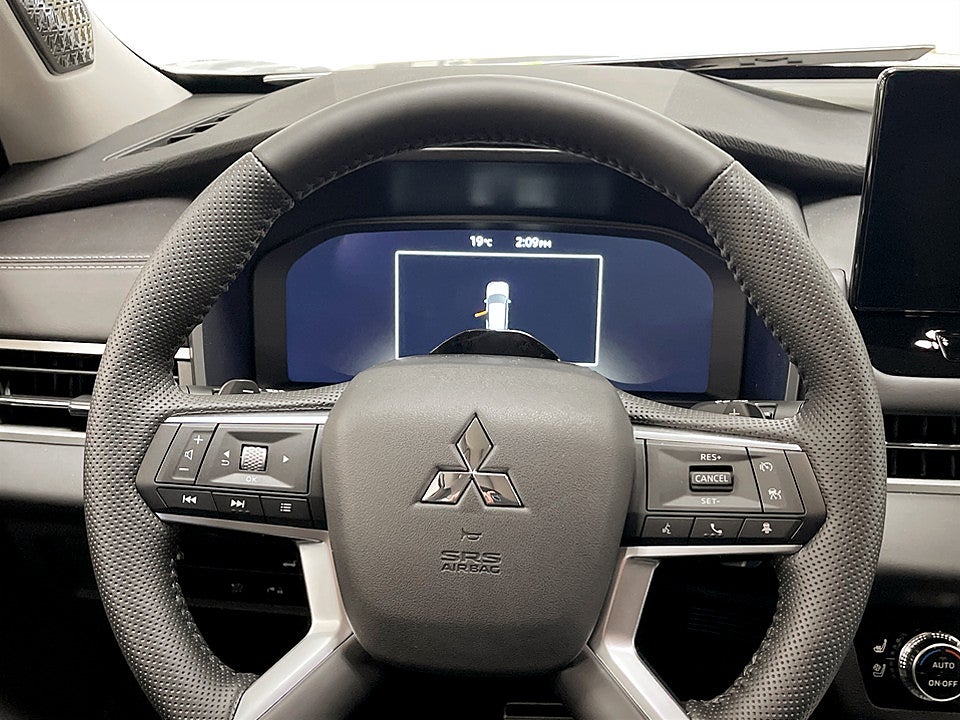 Bild på Mitsubishi Outlander Instyle PHEV 4WD - OMGÅENDE LEVERANS!