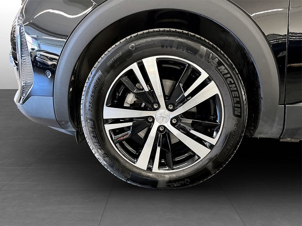 Bild på Peugeot 5008 GT 1.2 PT 130hk 7-SITS B-KAMERA CARPLAY