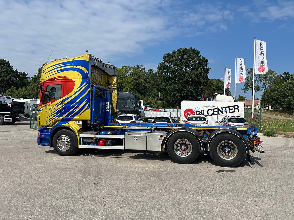 Scania R560 V8 6x4 Tandem, Lastväxlare