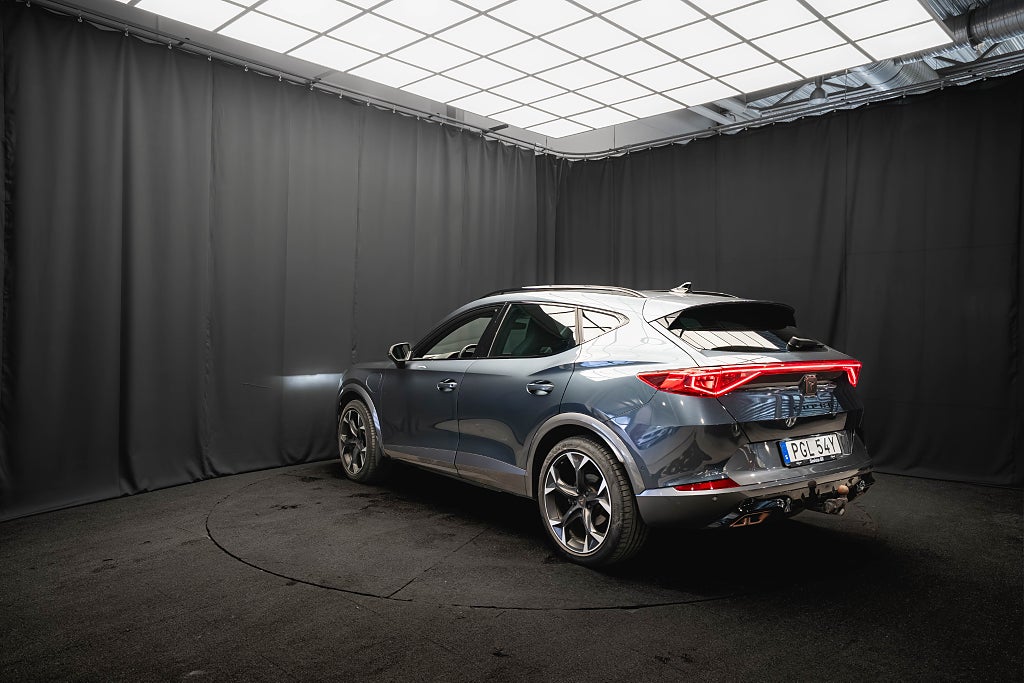 Cupra Formentor e-Hybrid LÄDER DRAG 360° ELSTOL MINNE 1-ÄGARE MOMS