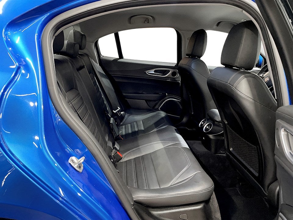 Bild på Alfa Romeo Giulia Veloce 2.0 Turbo 16V Q4 280hk Aut 4WD - ELSTOL,H/K,B-KAMERA