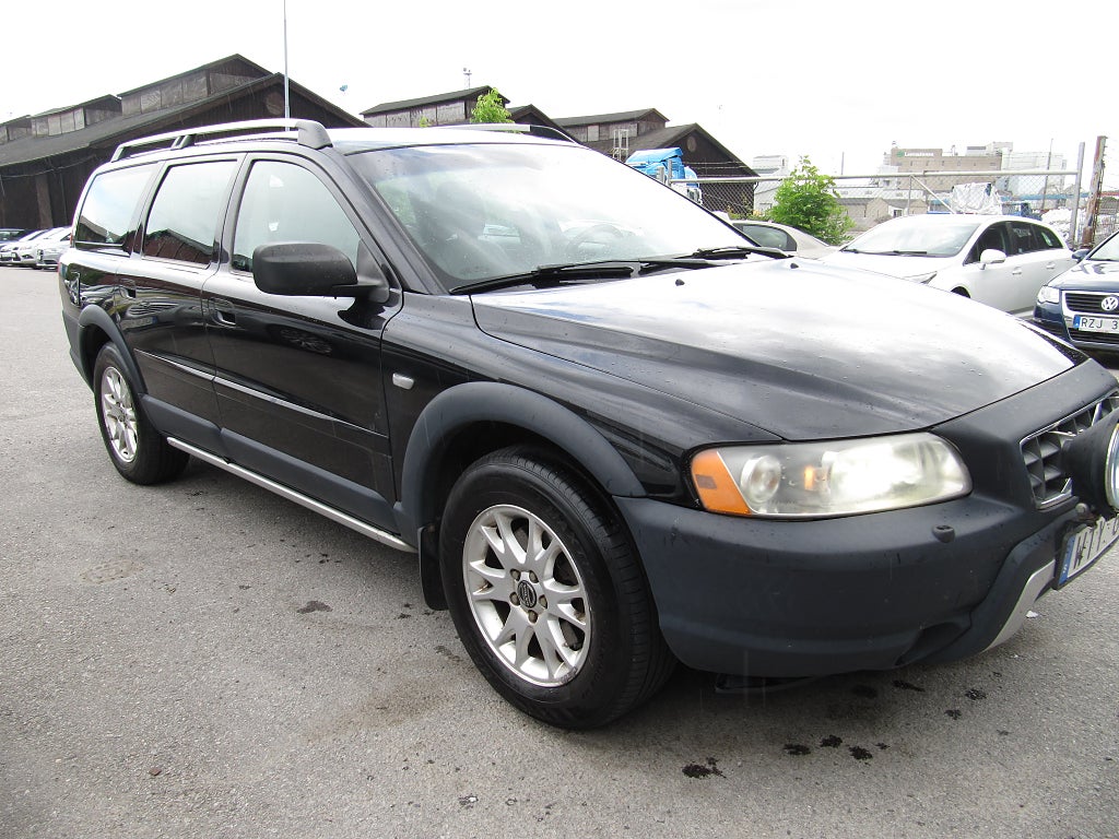 Volvo XC70 2.5T AWD Geartronic Summum / Skinn/SoVHjul/VälServad