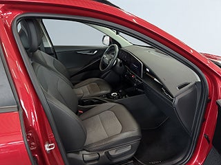 Kia Niro EV Action S&V-hjul Backkamera Värmare Nybilsgaranti – bild 10