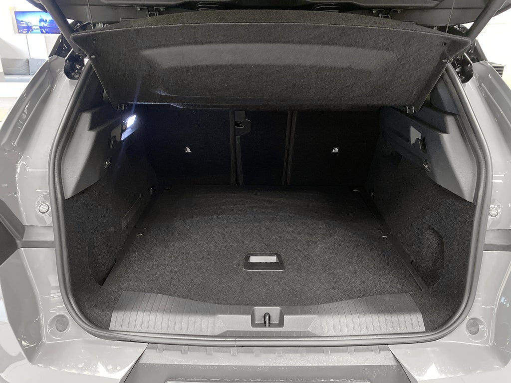 Opel Grandland GS Hybrid 145HK 1.2 (Focal ljudanläggning) (dragkrok) – bild 15