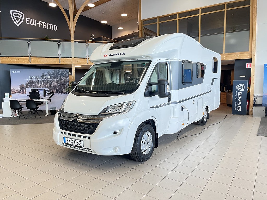 Adria CORAL AXESS 670 SL (5 bält+Panorama+TRUMA+Man 163hk)