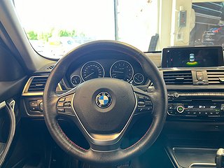 BMW 330 i xDrive Sport line/MoK/Rattvärme/Psens/Navi/S&V