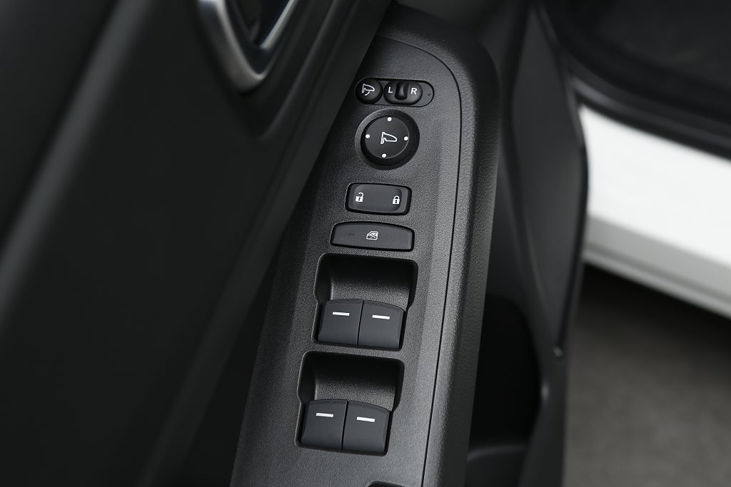 Honda HR-V FullHybrid Elegance i LAGER +5 År Service&Garanti 2025