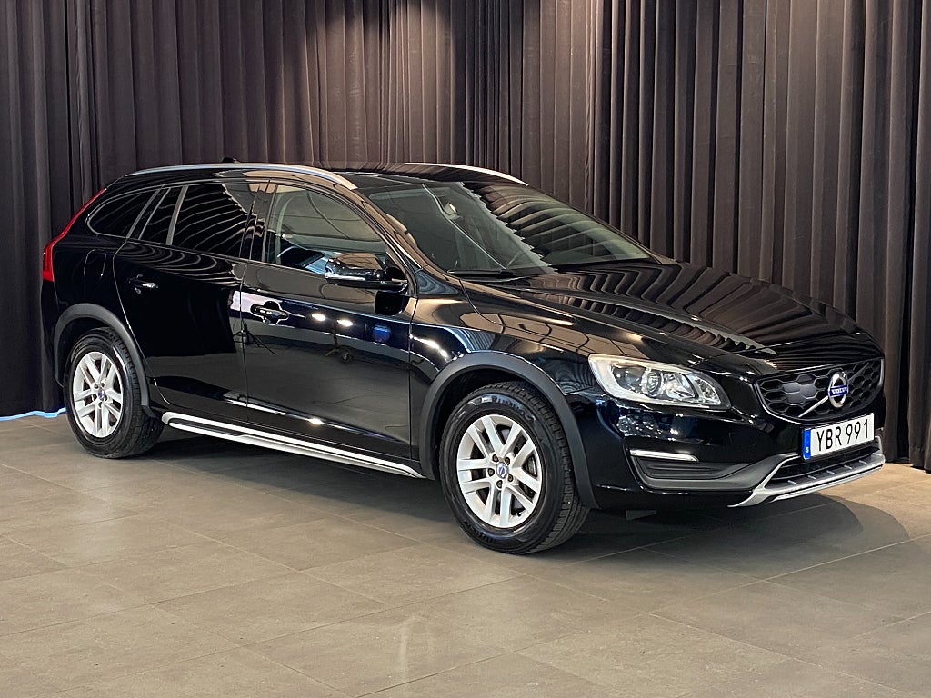 Volvo V60 Cross Country D4 AWD AUT MOMENTUM / VÄRMARE / DRAG