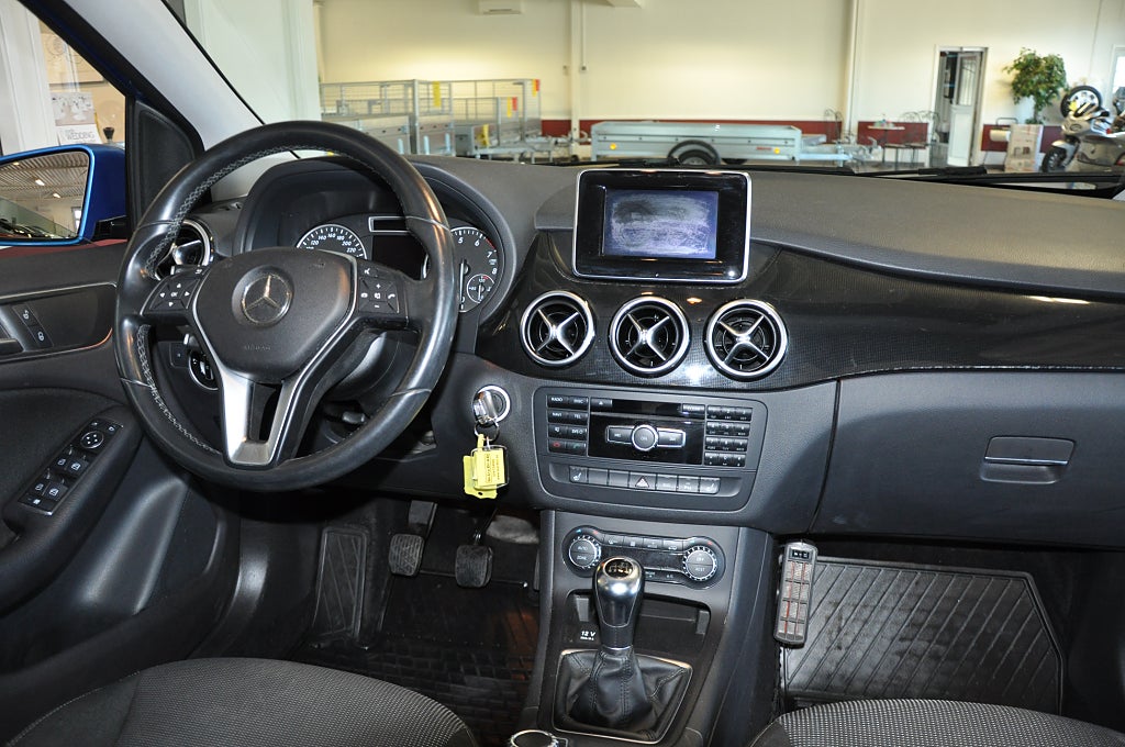 Mercedes-Benz B 2013 - miniatyr 8