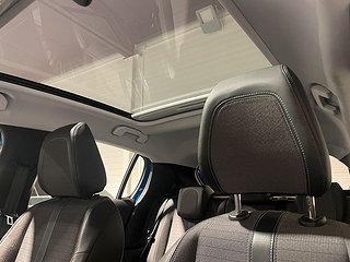 Halvkombi Peugeot 208 21 av 22