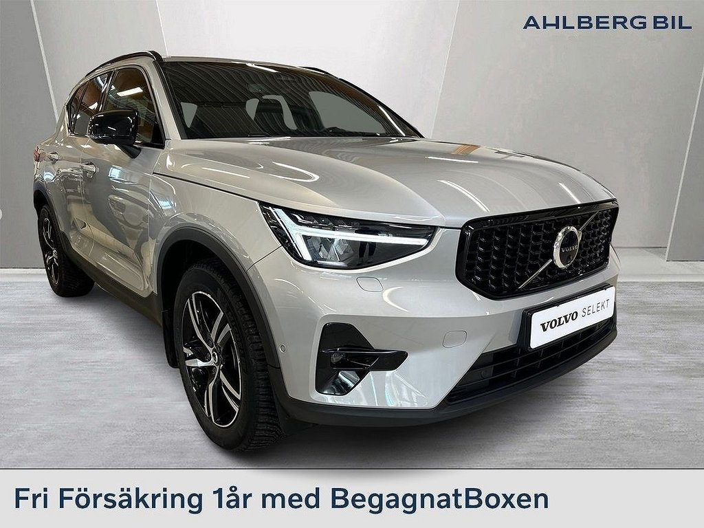 Volvo XC40 B3 FWD Bensin Plus Dark, Förarstöd, Klimatpaket, Mörkt tonade ru