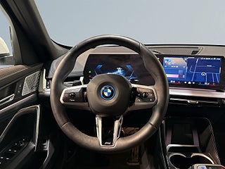 BMW X1 i xDrive30 M Sport Drag HuD 360° GPS H/K S/V-hjul – bild 9