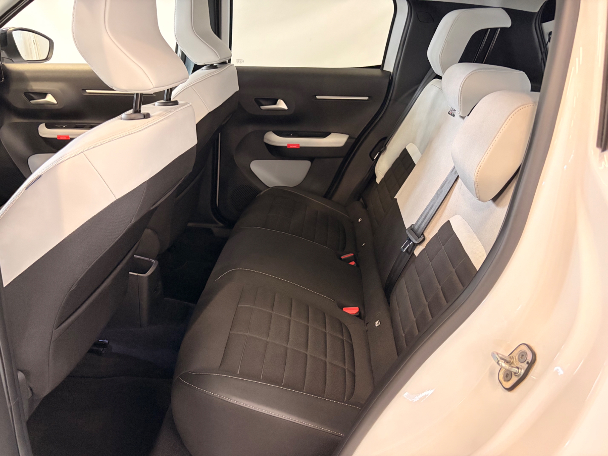Citroen C3 Aircross Max PureTech 100hk 2025, bild 6/10
