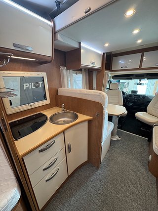 Husbil-halvintegrerad RIMOR Sweden Limited 15 av 20