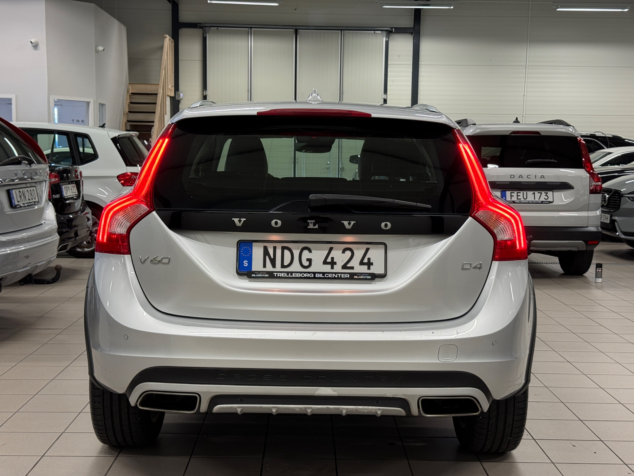 Volvo V60 Cross Country 2016, kuva 7/42