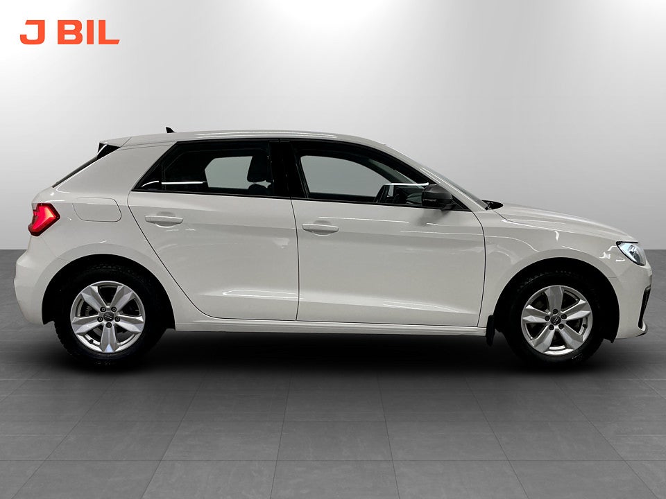 Bild på Audi A1 Sportback Proline 30 TFSI 110hk Aut CARPLAY